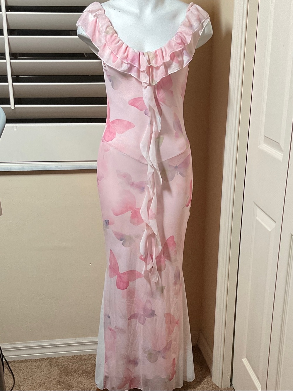 Pink Butterfly Ruffle Maxi Bodycon Dress. NIOP. Small Lined